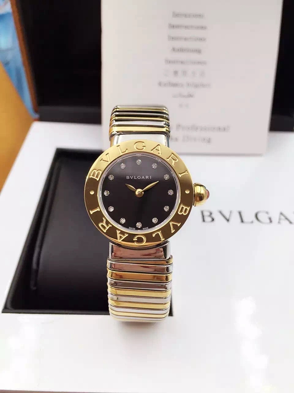 ブルガリ時計正面デザイン